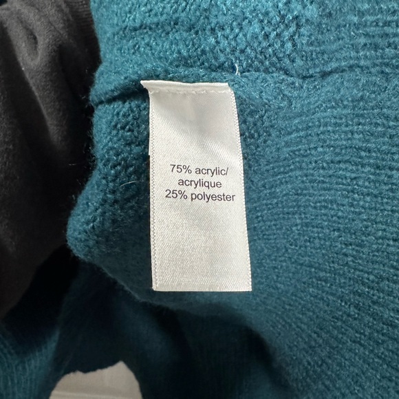 Maurices Teal and White Fair Isle Sweater - Picture 4 of 5